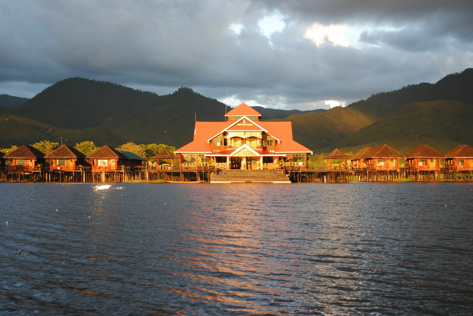 Golden Island Cottages Thale U Hotel Ywama Esterno foto